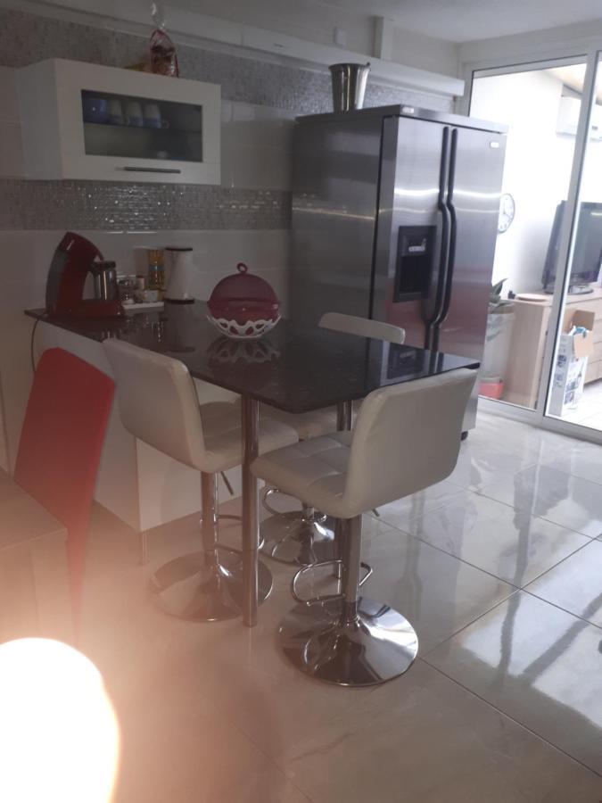 Maison De Vacances A Empuriabrava "Oasis"ヴィラ エクステリア 写真